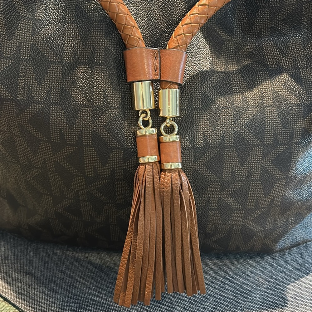 Michael Kors Ludlow Brown Fringe Rope MK Bucket Tote Purse - Picture 2 of 7